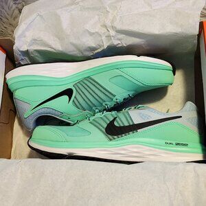 Women’s Nike Sz 8 Dual Fusion X Running Sneakers